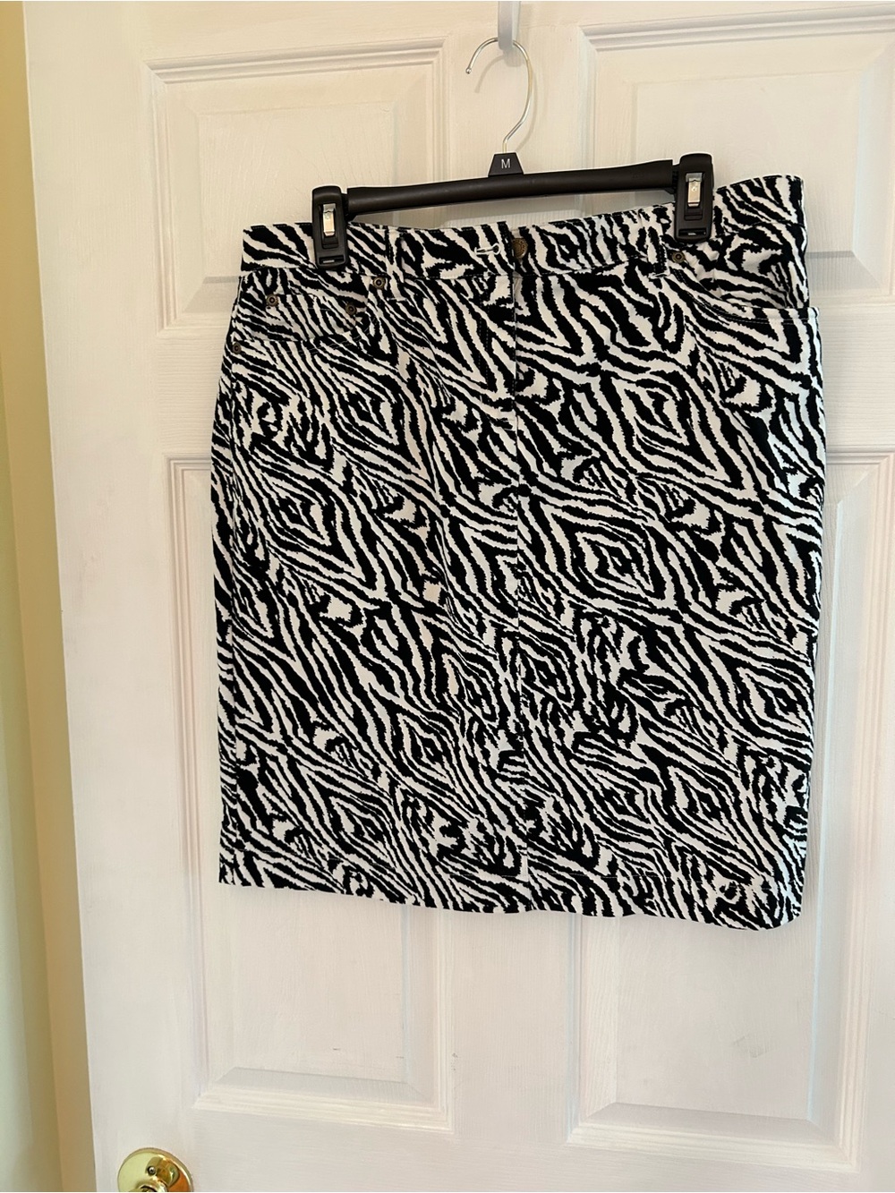 Jones New York Black and White Zebra-Print Pencil Skirt